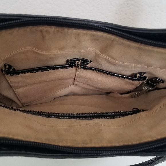 🌸$8 Straw/Crochet Tan and Black Handbag - Picture 10 of 14